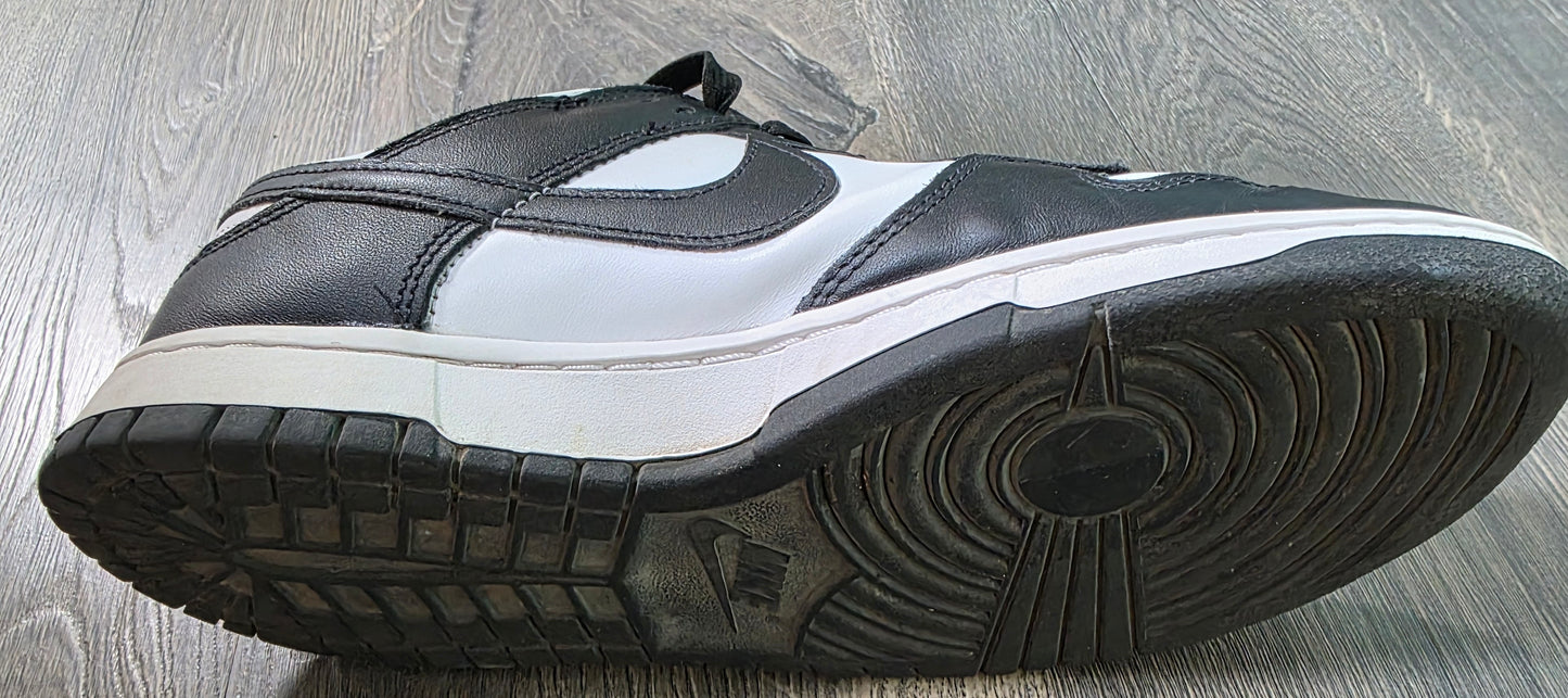 Used - Size 10.5 Nike Dunk Low Retro MEN'S White Black Panda DD1391-100 Sneakers