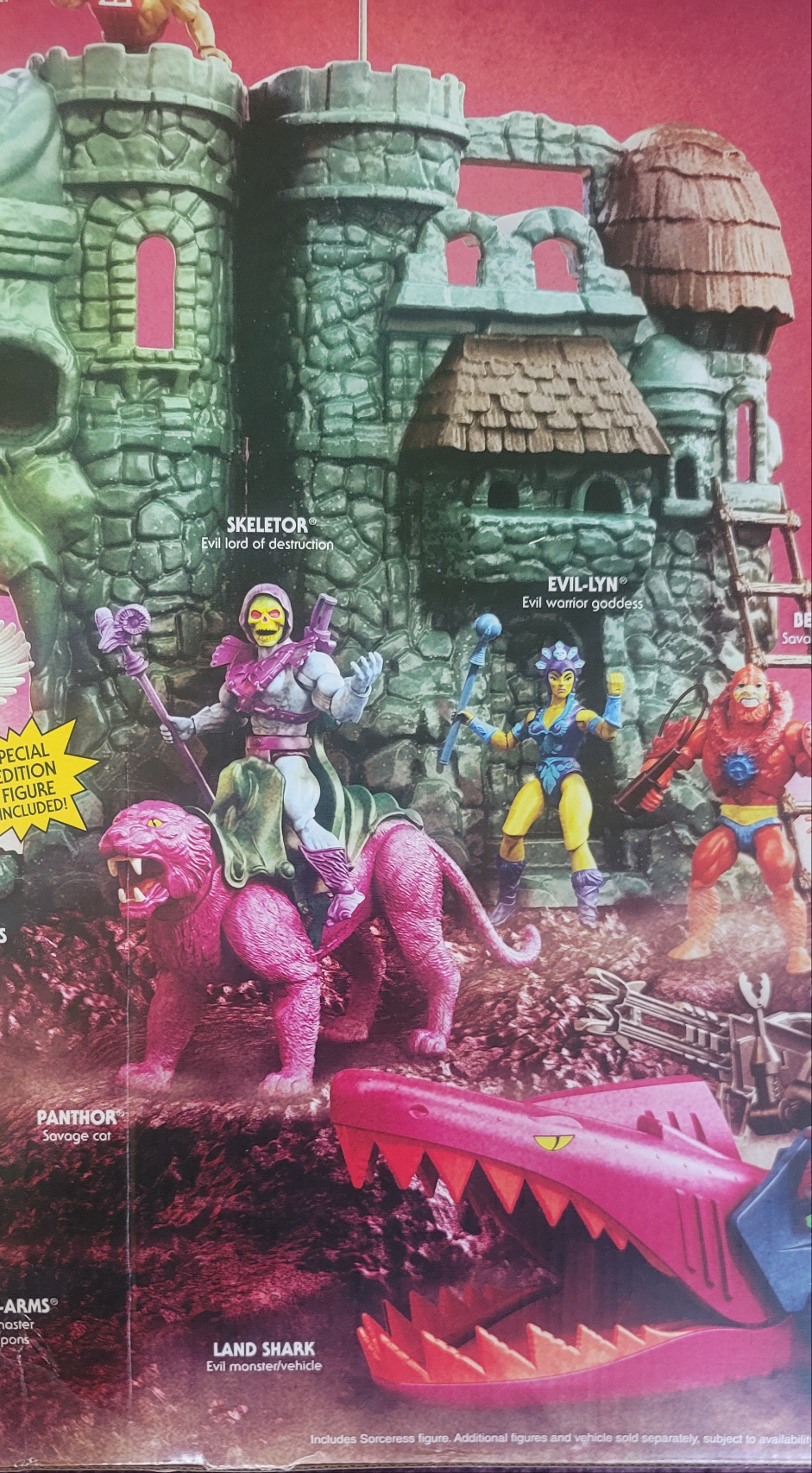 Masters of the Universe Origins Playset & Action Figure, Castle Grayskull with Scorceress, 4 Rooms, Trap Door & Elevator