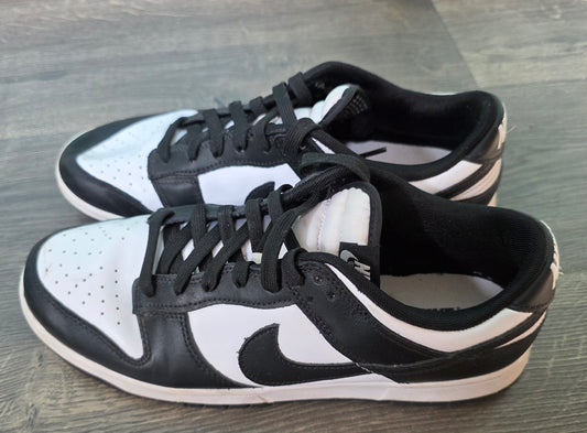 Used - Size 10.5 Nike Dunk Low Retro MEN'S White Black Panda DD1391-100 Sneakers