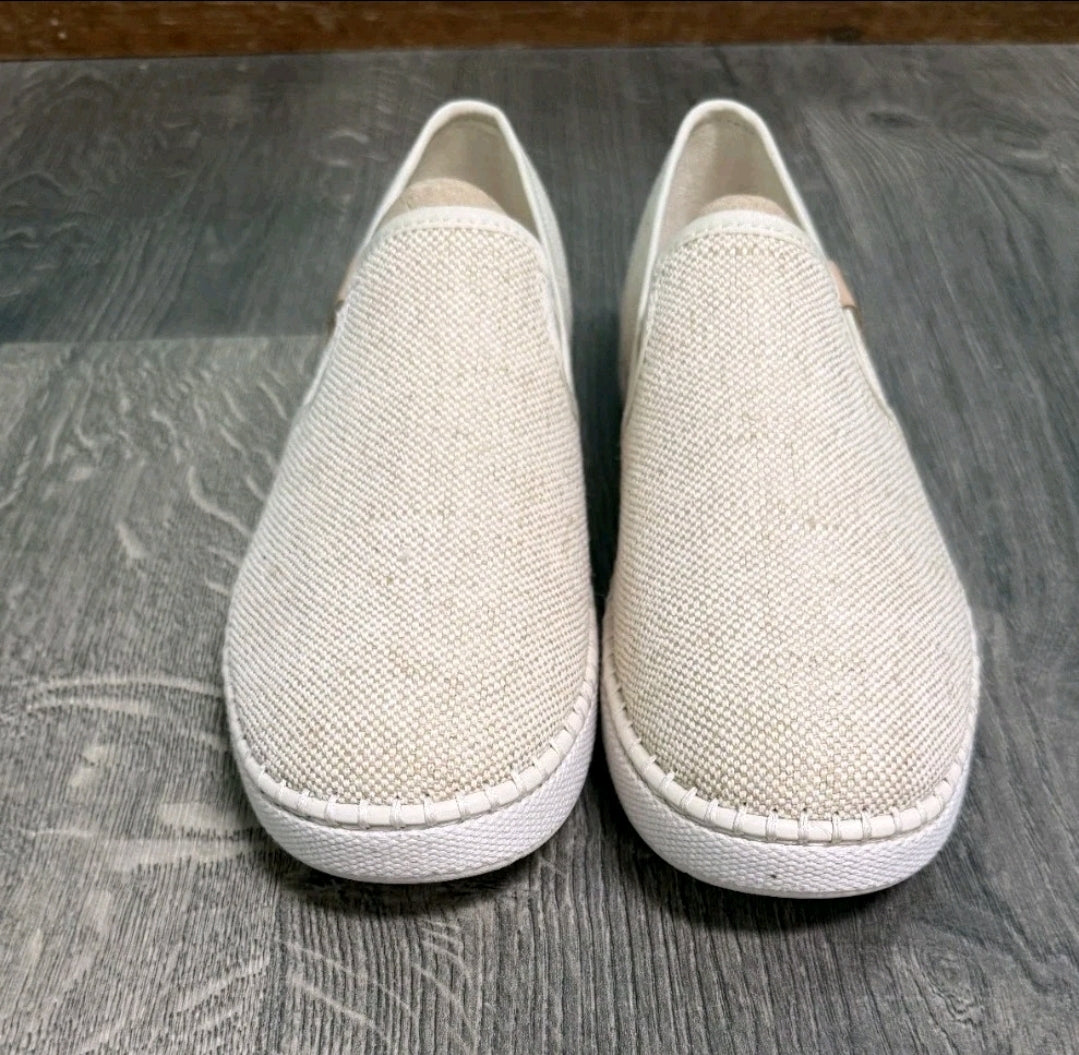 Size 9 UGG Women's Luciah Flats Woven Round Toe Heel T167