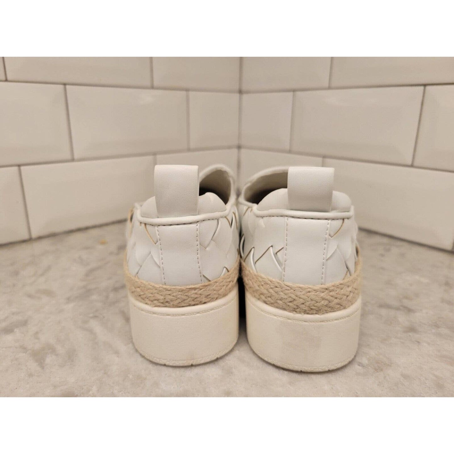 Franco Sarto Womens Homer 3 Casual and Fashion Sneakers 7 Medium White
